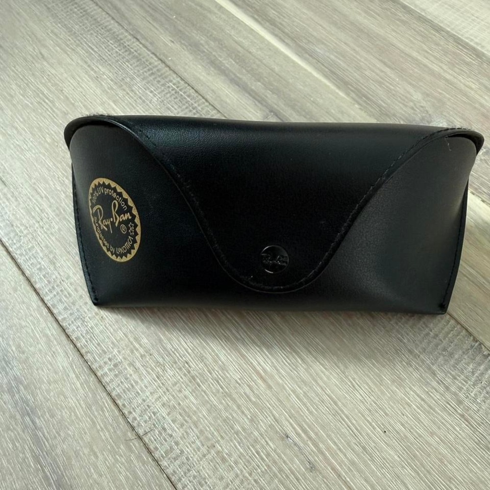 Ray band sunglasses case